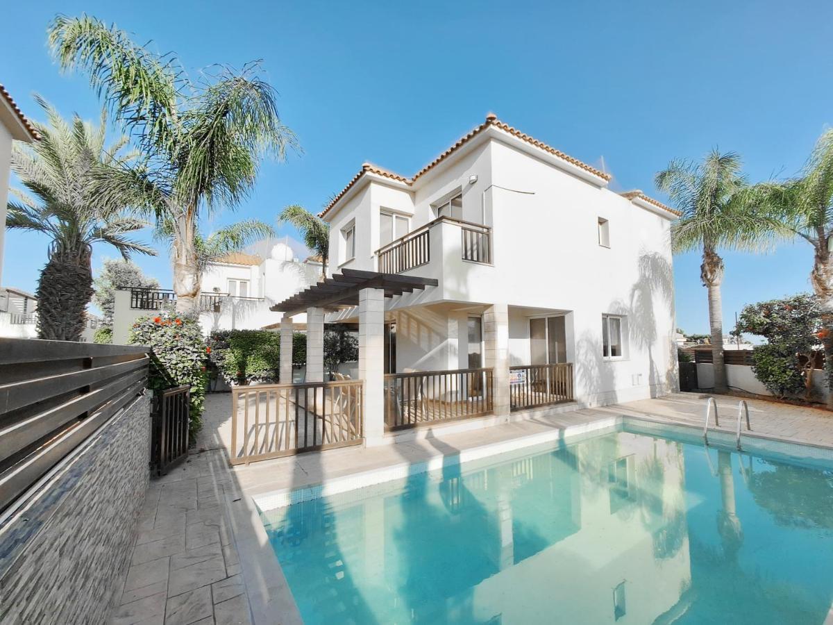 Villa Lynn Chill Out Seaview Aya Napa Dış mekan fotoğraf