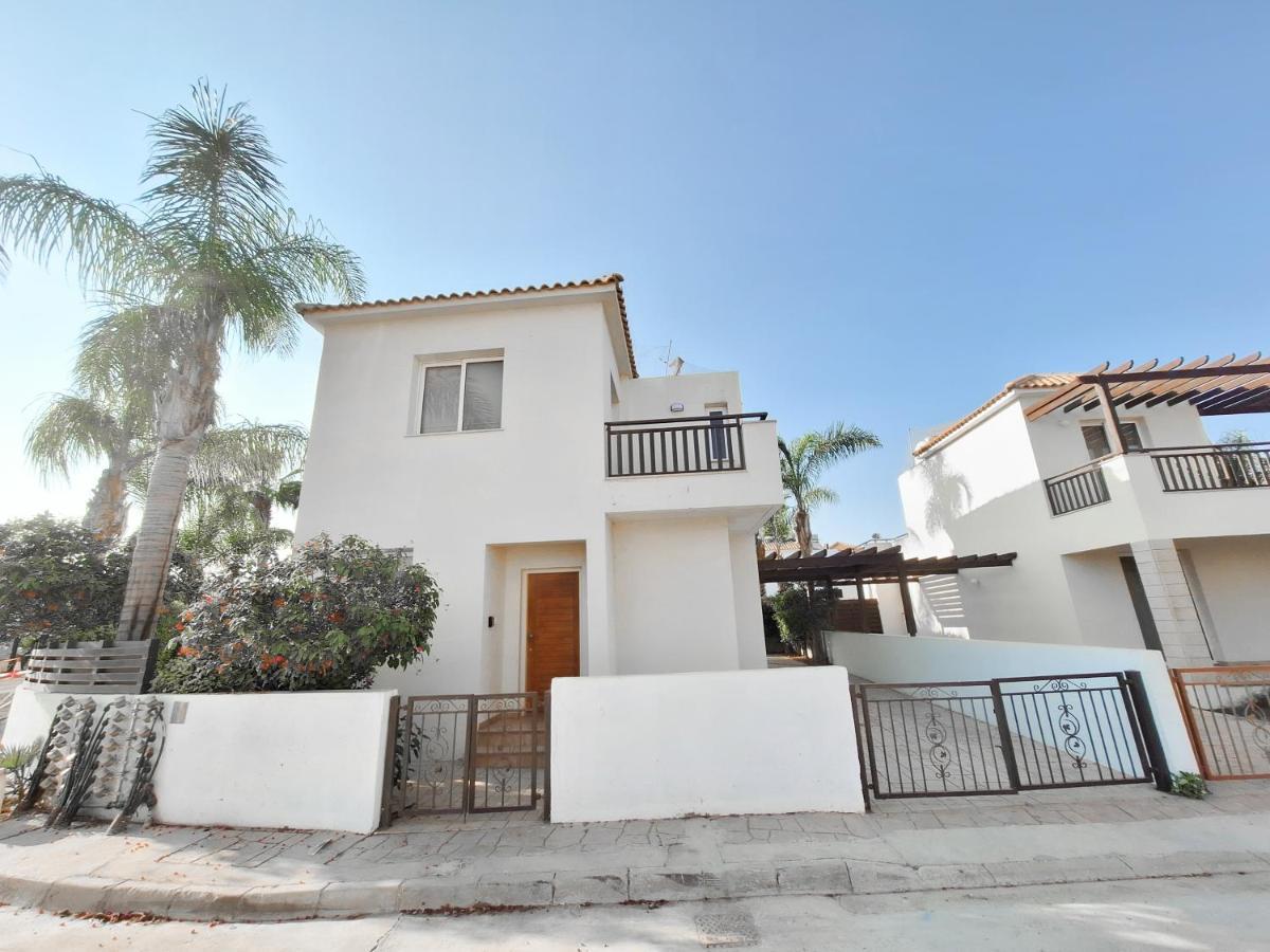 Villa Lynn Chill Out Seaview Aya Napa Dış mekan fotoğraf
