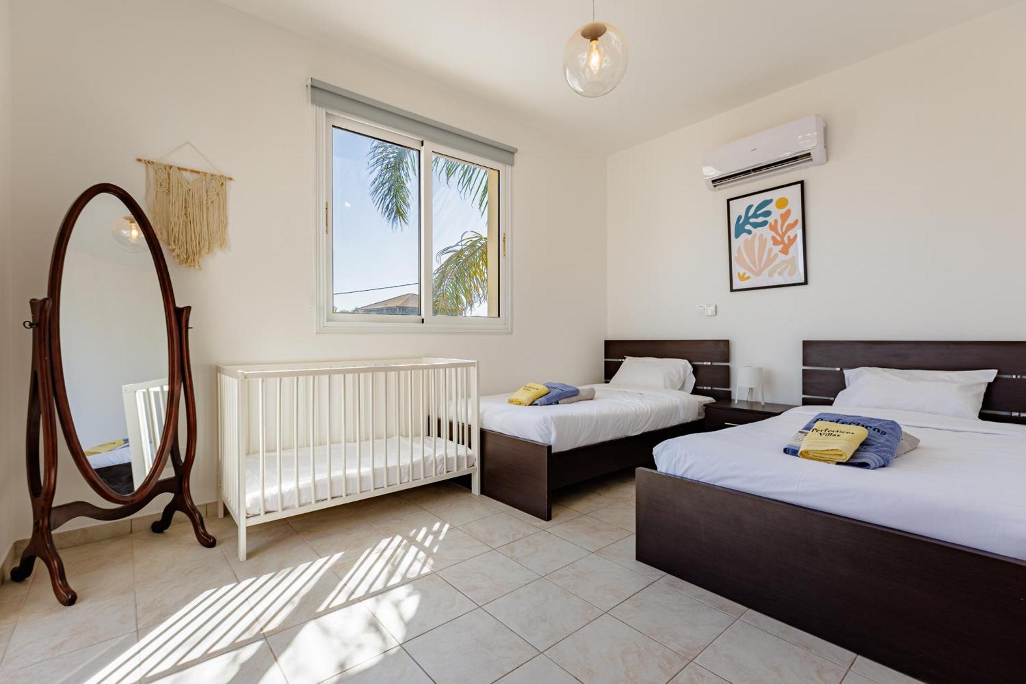 Villa Lynn Chill Out Seaview Aya Napa Dış mekan fotoğraf