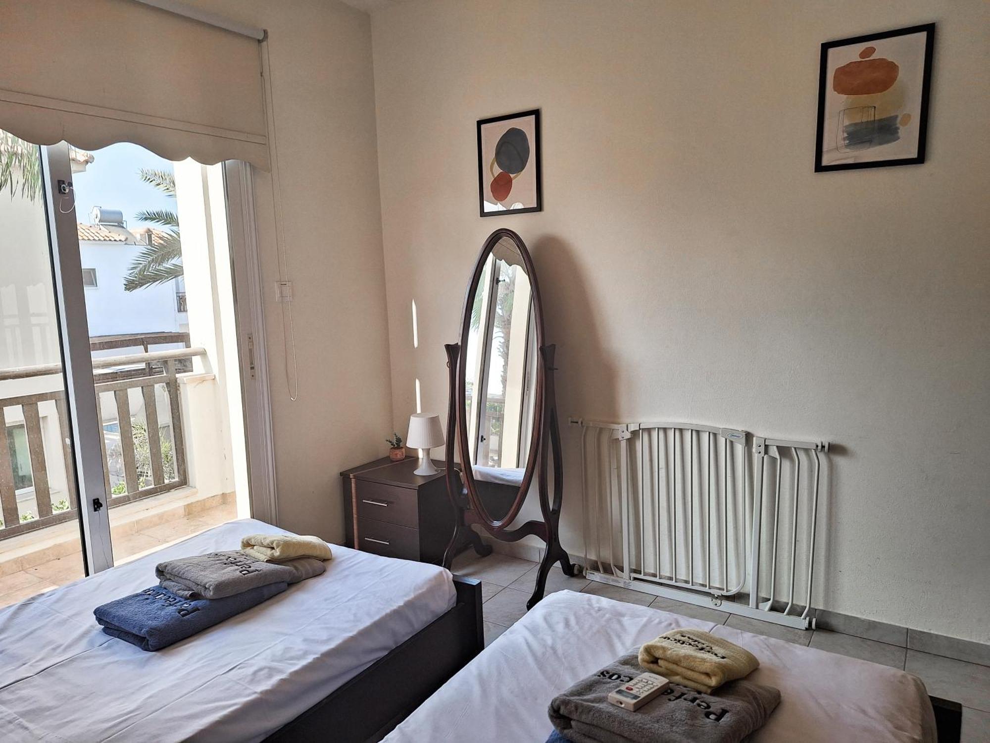 Villa Lynn Chill Out Seaview Aya Napa Dış mekan fotoğraf