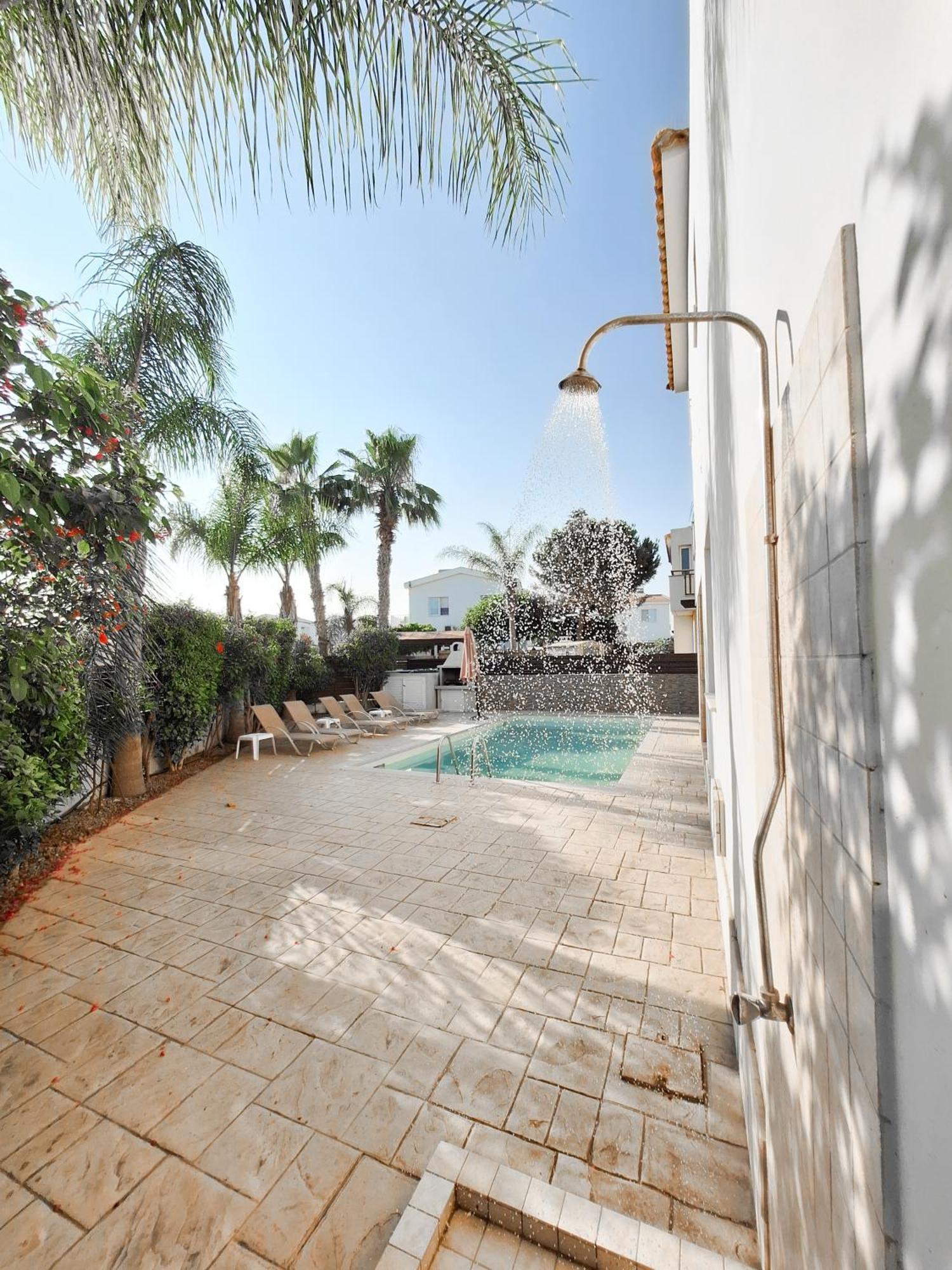 Villa Lynn Chill Out Seaview Aya Napa Dış mekan fotoğraf