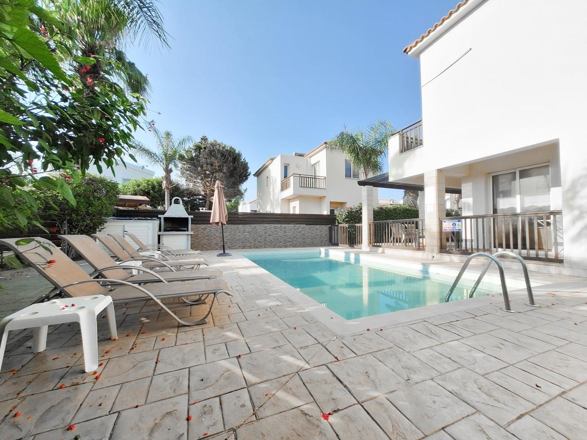 Villa Lynn Chill Out Seaview Aya Napa Dış mekan fotoğraf